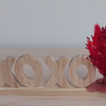 Lettres en bois Xoxo rouge en fleurs séchées